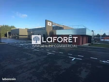 local 1162 m² connerre