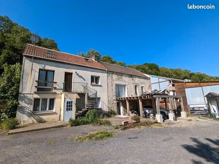 entrepôt 1330 m² viarmes