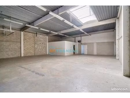 local d'activité 385 m²