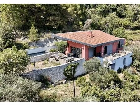 villa de luxe à vendre à coaraze