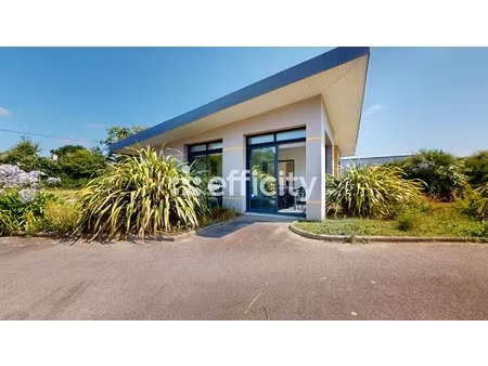 local commercial 3 pièces - 79 m²