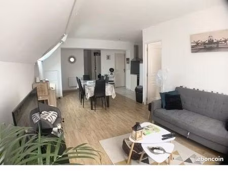 location appartement 2 pièces 55 m² à hangard (80110)