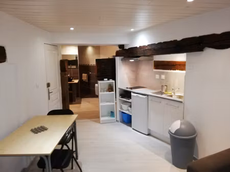 foix - a louer - studio de 31m2 dans le centre historique
