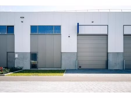 namur – ecolys | entrepôt 168m² + mezzanine 43m²