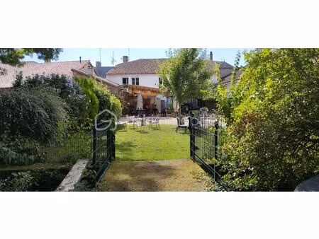 fonds de commerce à sommieres-du-clain