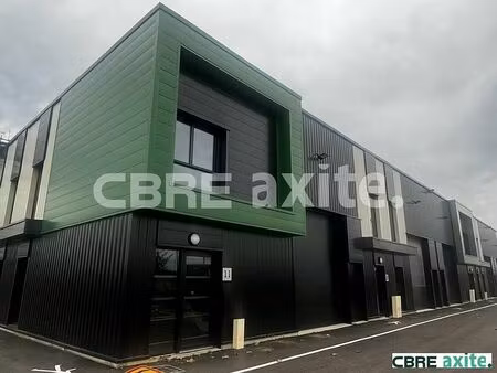 vente local d'activités villette d'anthon 2 010 m²