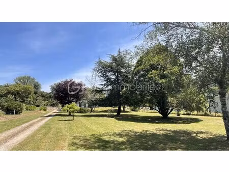 maison traditionnelle de 198 m² à peyrignac