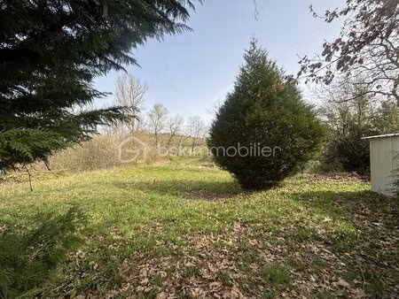 terrain de loisirs de 2 200 m² à simorre