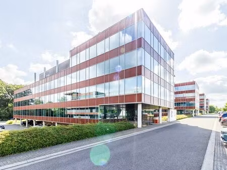 bien professionnel à louer à loyers € 5.250 (ku0c1) - immobilière hendrix entreprise | zim