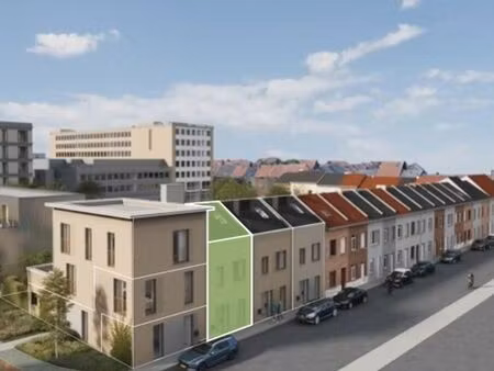 ruime rijwoning met 3 slaapkamers en tuin