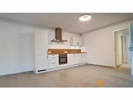 appartement 2 ch. 102 84 m² + terrasse 8 35 m²