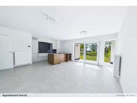 appartement 1 chambre avec jardin  terrasse et parkings