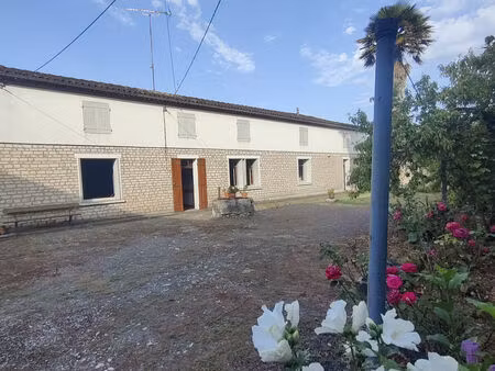 vente maison 5 pièces 114m2 saint-fort-sur-gironde 17240 - 139100 € - surface privée