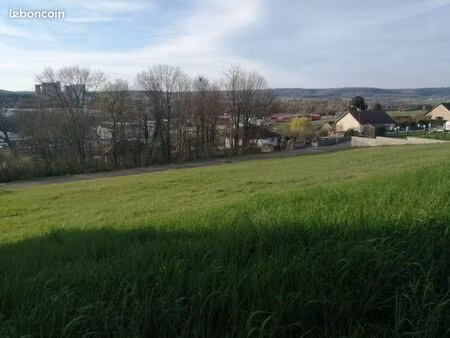 terrain 1100 m² rochefort sur nenon