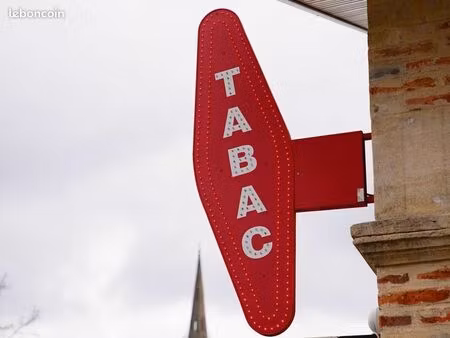 bar  fdj  tabac 350 m² brides les bains