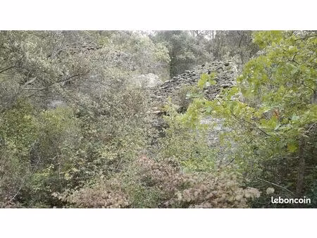 terrain de loisirs en restanques nc saumane de vaucluse ni eau ni électricité