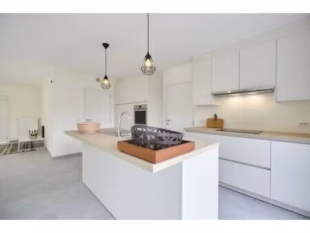 maison à vendre avec garage et terrasse   saint-léger (vbb46310)