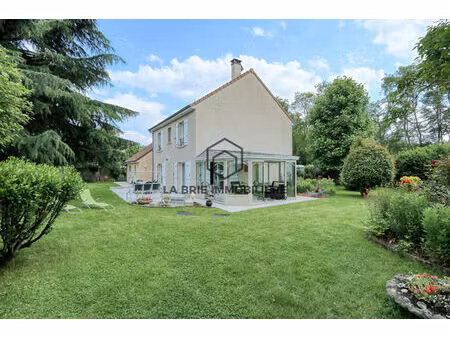 maison chevry cossigny 8 pièce(s) 191.93 m2