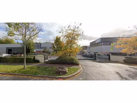 location bureau montevrain 77144