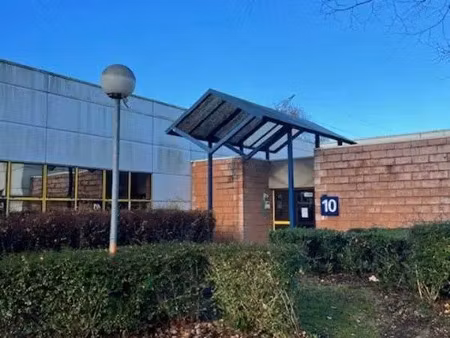 location bureau saint thibault des vignes 77400