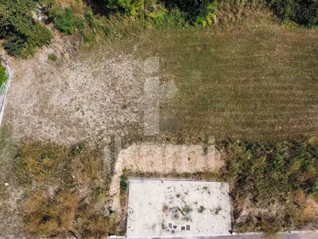 vente terrain 479 m² à eymeux (26730)  82 000 €