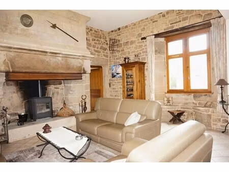 vente magnifique propriete equestre   pleine de charme  10 boxs.5 hectares