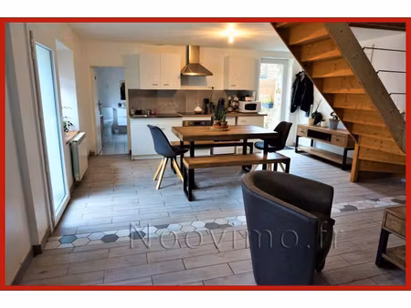 vente jolie maison renovee de bourg et en impasse