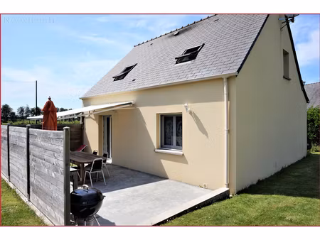 vente contemporaine de 2011  4 chambres  terrain de 848m².