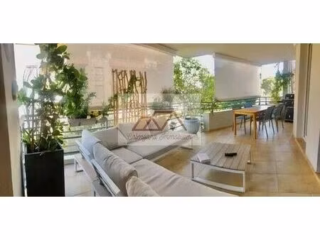 appartement de luxe de 2 chambres en location à calvi  france