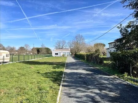 vente immeuble ménesplet (24700)