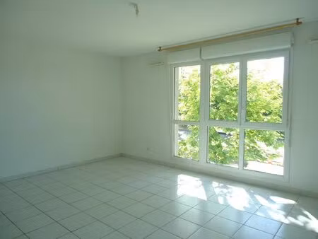location appartement 1 pièce 31 m² à montpellier (34070)