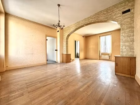 appartement t5 de 106 m2 avec 167 m2 de terrain