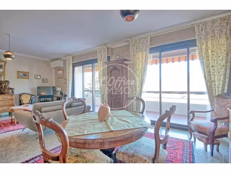 vente appartement 4 pièces 80m2 toulon 83000 - 310000 € - surface privée