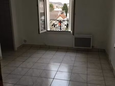 location appartement 1 pièce 21 m² à villeneuve-saint-georges (94190)