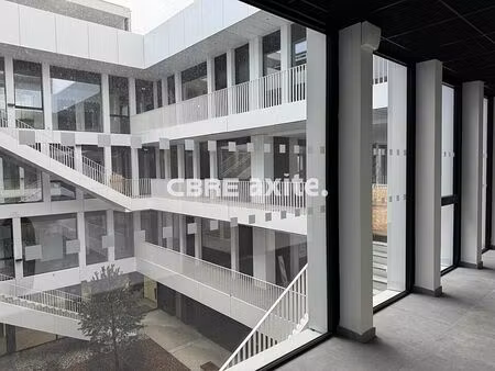 vente bureau challes les eaux 1 706 m²