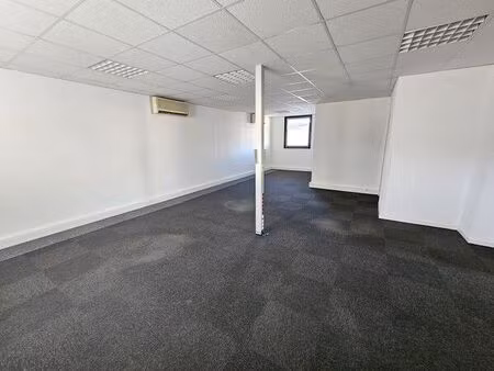 location bureau 274 m² à clermont-ferrand (63000)