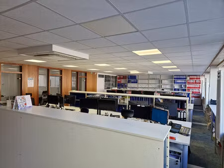 bureaux niort 6 pièce(s) 215 m2