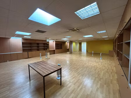 location bureau 220m2 pau 64000 - 1900 € - surface privée