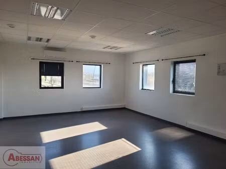 location bureau 1 pièce 49 m² à peyruis (04310)