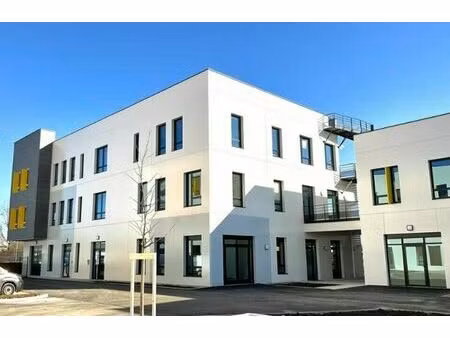 location bureau 109 m² à rillieux-la-pape (69140)