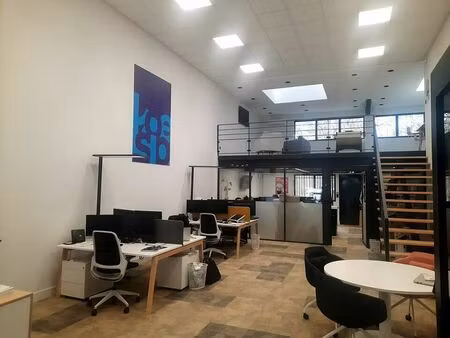 location bureau vieux charmont 215 m²