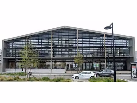 location commerce bordeaux 322 m²