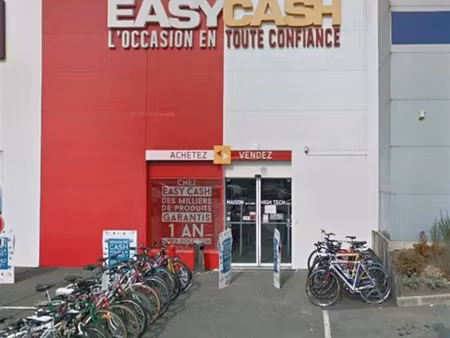 location commerce chasseneuil du poitou 350 m²