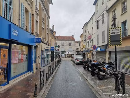 boutique 193 m² nanterre