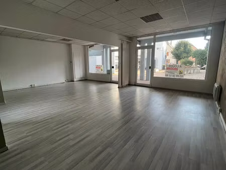 location commerce 2 pièces 51 m² à rixheim (68170)