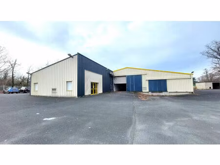 location local industriel 1812 m² à angoulême (16000)