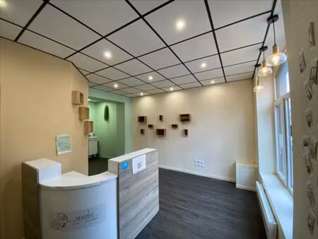 vente local industriel 9 pièces 180 m² pérenchies (59840)