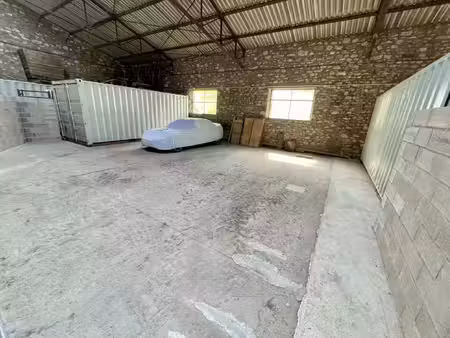 5mn du centre ville de rodez  espaces de stockage