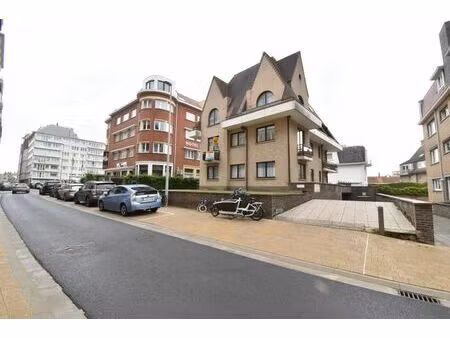 parking facilement accessible dans la patriottenstraat à ...