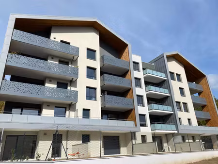 location parking fillinges 74250 - 140 € - surface privée